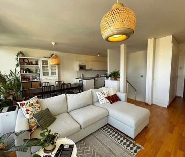 Magnifique duplex rénové avec deux balcons - Photo 2