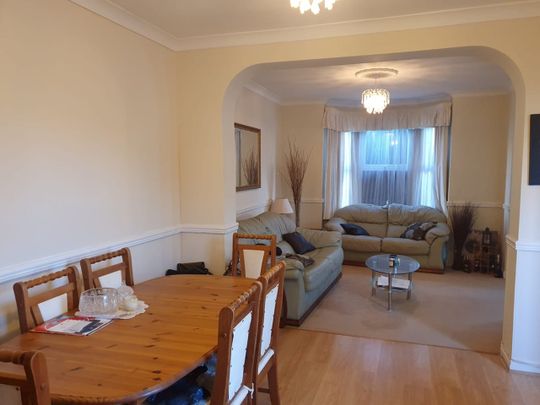 Room in a Shared House, Imperial Avenue, SO15 - Photo 1
