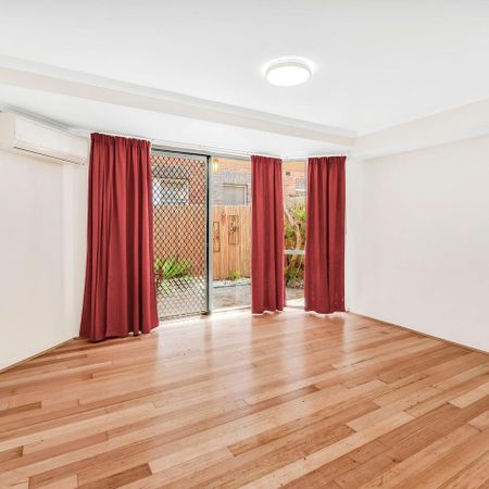 Spacious and Quiet Townhouse - Photo 4