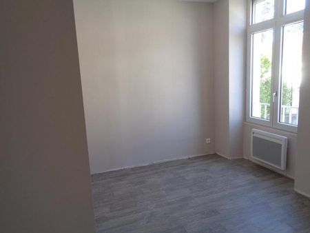 Location Appartement 3 pièces 51m² CHAUVIGNY 86300 - Photo 2