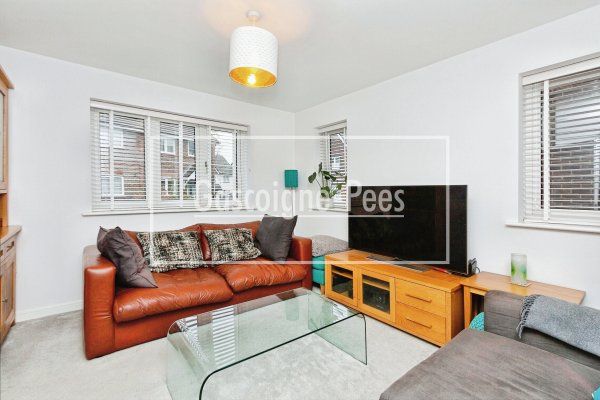 Carpenters Way, Farnham - Photo 1