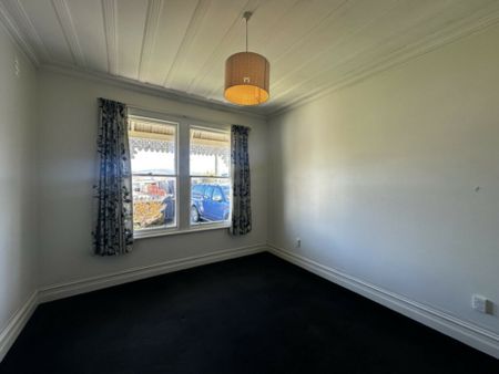 Charming Saint Kilda Rental Awaits You! - Photo 3