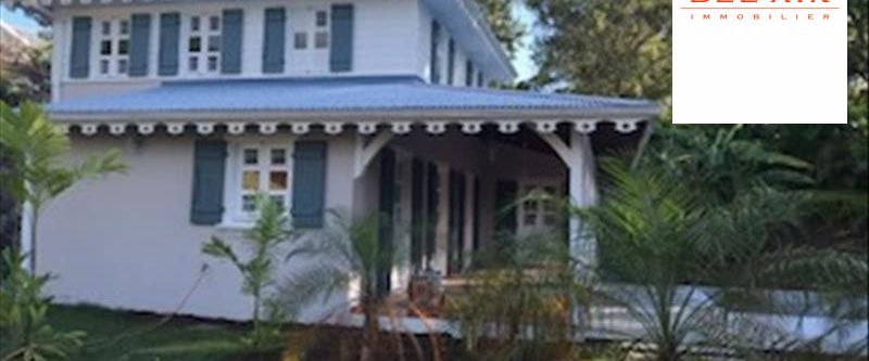 Location Maison 5 pièces 119m² LE FRANCOIS 97240 - Photo 1