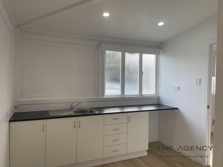 Three x 1‑Bedroom Units, Low‑Maintenance & Convenient Location - Photo 2