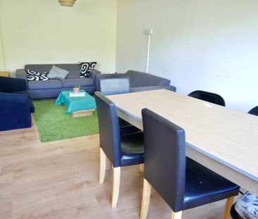 Fulmer House 1 2 3 4 - Photo 2