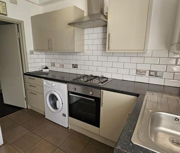 3 bedroom ground floor maisonette to rent - Photo 1