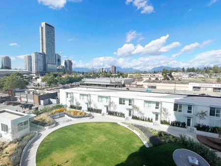 Georgetown. One Bedroom Condo on 23rd Floor - Photo 2