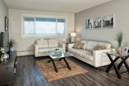 Birchgrove Manor - Photo 2