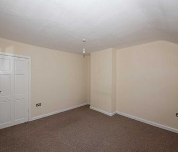 2 bedroom semi-detached house to rent - Photo 5