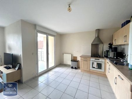 Location Appartement 3 pièces 48m² BOURG EN BRESSE 01000 - Photo 3