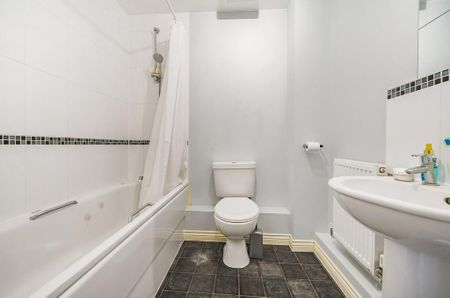 1 bedroom flat to rent - Photo 2