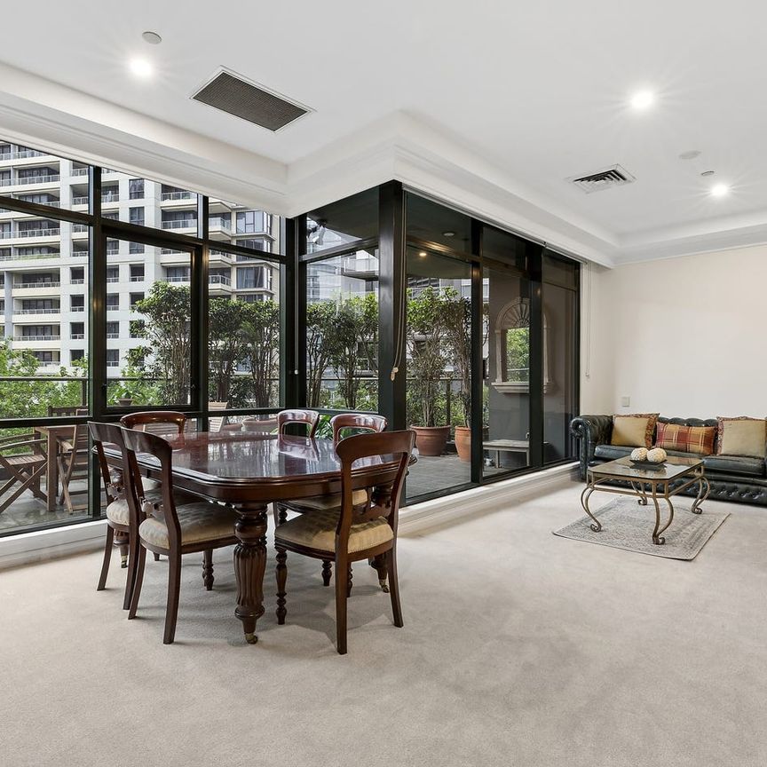 Stylish Observatory Tower Garden Apartment with Brand New Carpet | Furnished or Unfurnished - Photo 1