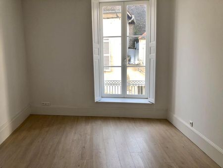 T4 avec 2 chambres - refait à neuf - Photo 2