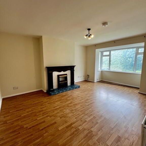 21 Beaufort Drive, Derry/ Londonderry, BT47 6FG - Photo 1