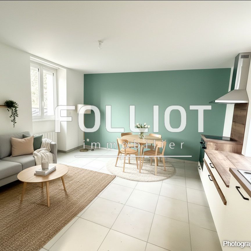 À louer : Appartement duplex T2 rénové avec parking sécurisé - Photo 1