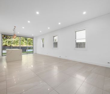 3 Dans Avenue, Coogee NSW 2034 - House For Rent | Domain - Photo 2