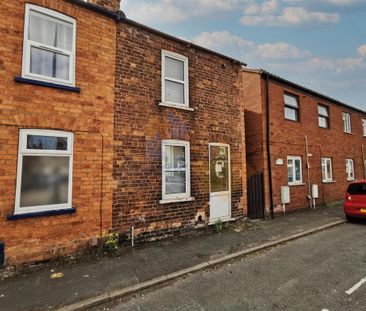 3 bedroom end of terrace house to rent - Photo 2