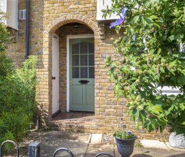 3 bedroom terraced house to rent - Photo 6