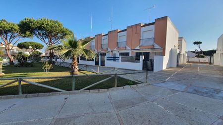 Alquiler de chalet adosado en Calle Ostra - Photo 3