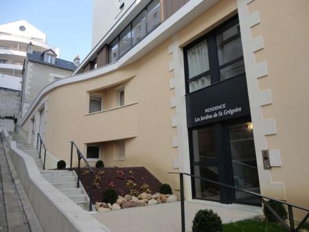 Location Appartement 3 pièces 79m² POITIERS 86000 - Photo 4