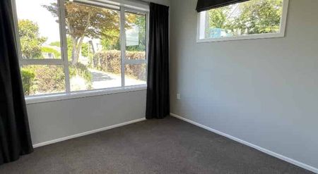 Great family home with amazing exterior area! - Photo 4