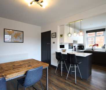 5 bedroom semi-detached house to rent - Photo 4