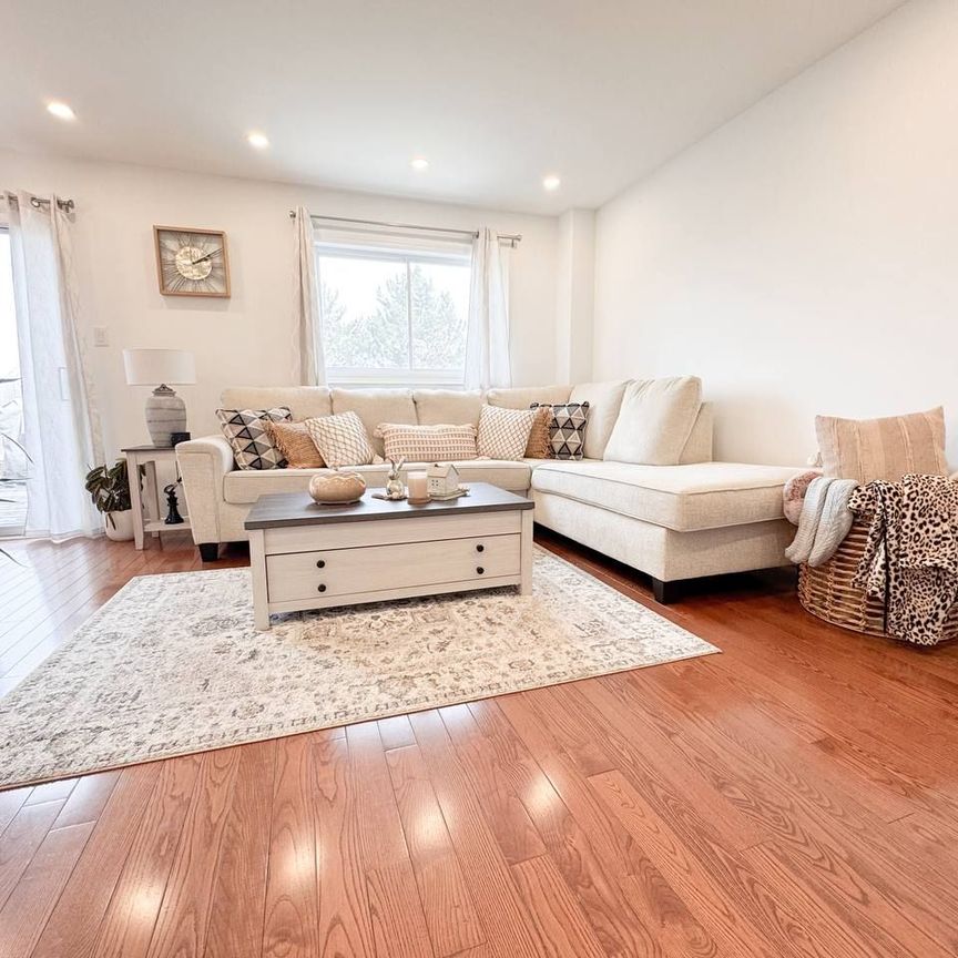 For Lease - 361 Gaston Place, Newmarket, Ontario - Photo 1