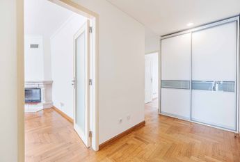 APARTAMENTO T2 NO ARNEIRO - CARCAVELOS