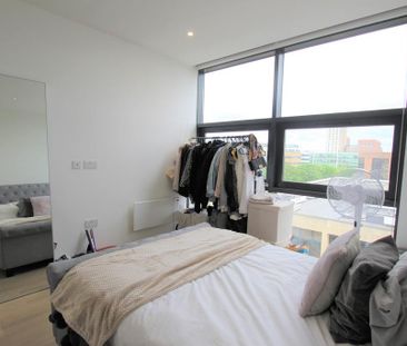 2 bedroom property to rent - Photo 3