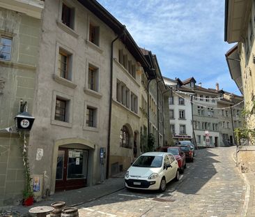 Appartement atypique de 2.5 pces au 2ème étage ! - Foto 3