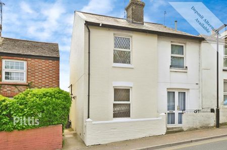 2 bedroom end of terrace house to rent - Photo 2