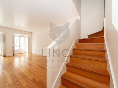 3 room luxury Duplex for rent in Lisbon, Portugal - Photo 2