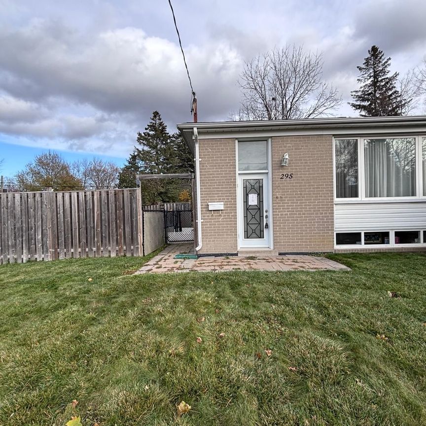 For Lease - 295 Blue Grass Boulevard, Richmond Hill, Ontario - Photo 1