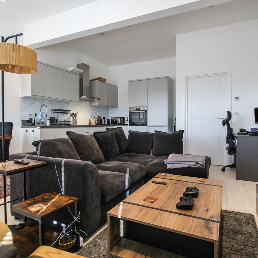Room in a Shared Flat, Lombard Place, BS3 - Photo 1