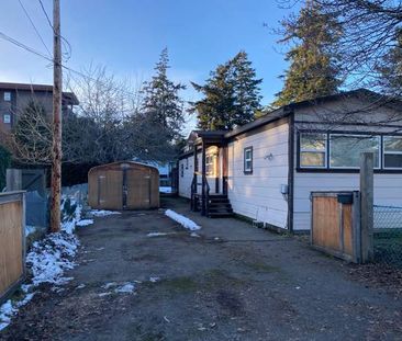 Large Yard // 2 Bed // 2 Bath // Home Langford - Photo 2