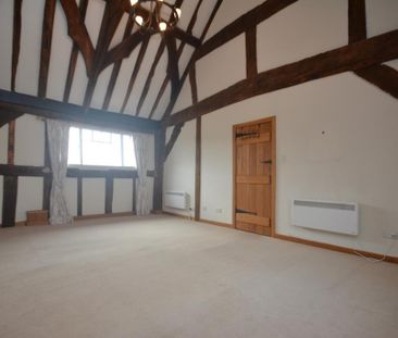 2 bedroom cottage to rent - Photo 2