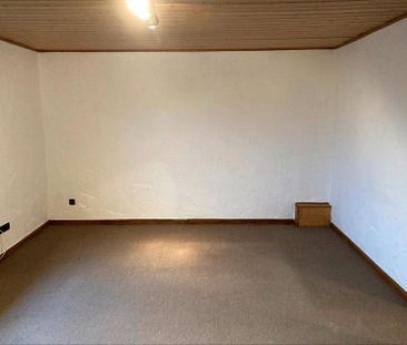 Wohnung 150 m2 über 2 Etagen in Krombach, Miete 700 € - Photo 2