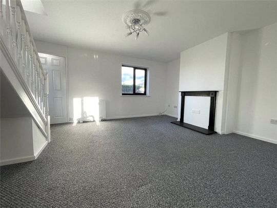 2 bedroom end of terrace house to rent - Photo 1