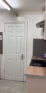 Room in a Shared House, Regent Street, RG1 - Photo 3