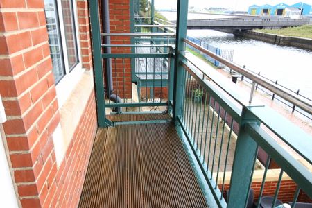 Adventurers Quay, CF10 4NR, Cardiff Bay - Photo 3