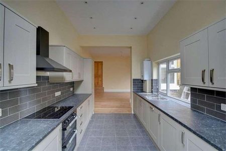 North Road, Petersfield, Hampshire, GU32 - Photo 5