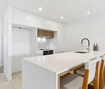 Stylish 2 Bedroom home with private court yard - Photo 5