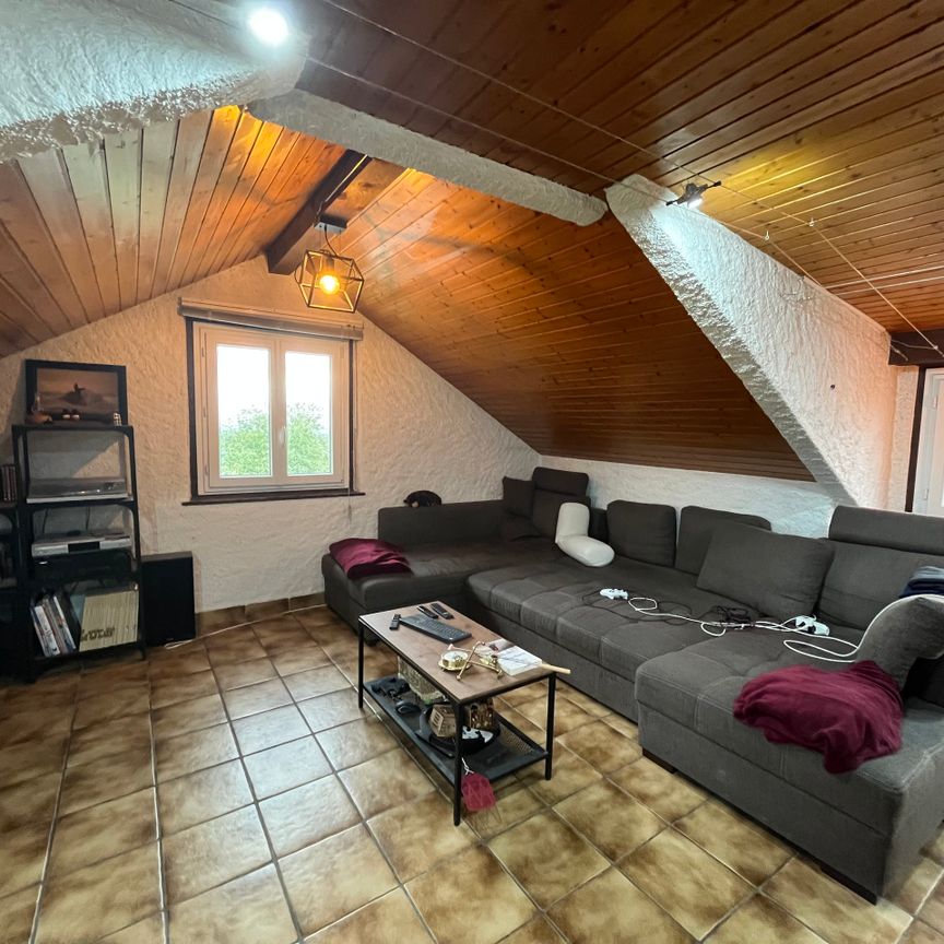 Appartement de 4 pièces dans les combles - Photo 1