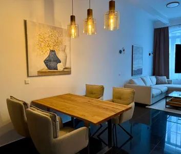 Möbliertes Fabrik-Loft mit Loggia | nahe 7. Bezirk - Foto 1