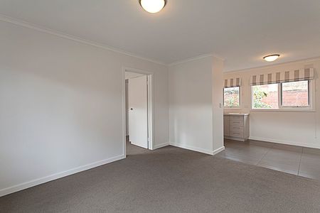 Ideal apartment in quiet block - Photo 3