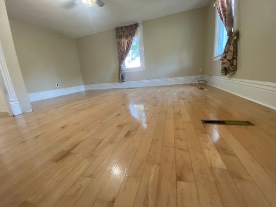 For Lease - 5440 Yonge Street, Innisfil, Ontario - Photo 1