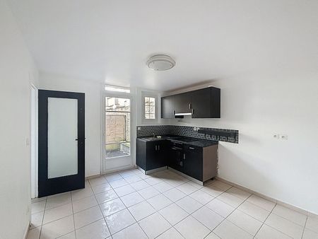 Location Appartement 3 pièces 38m² - Photo 2