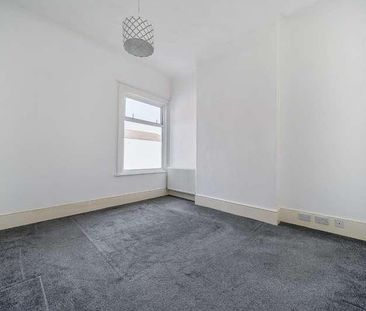 St. Edwards Road, Southsea, PO5 - Photo 3