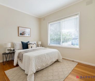“RENOVATED 3 BEDROOM HOME IN THE HEART OF RESERVOIR” - Photo 6