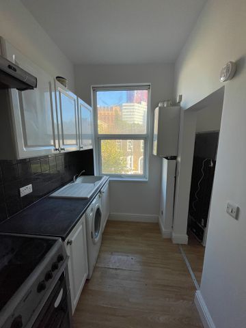2 Bed Flat, Oakfield Road, CR0 - Photo 4